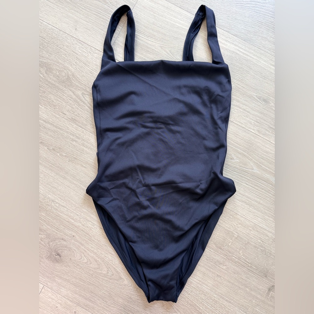 Left of Friday Streamline Suit -
Jet (Black) / L / Tall